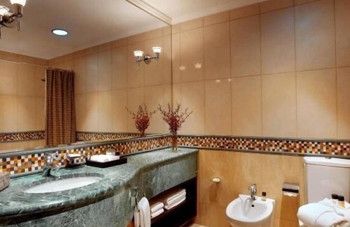 Bonifacio Global City House | THREE BEDROOM APARTMENT
