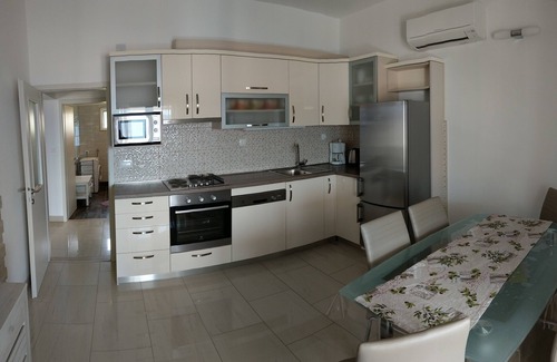 Bol Apartment | Three bedroom apartment with terrace and sea view Bol, Brač (A-13121-b)