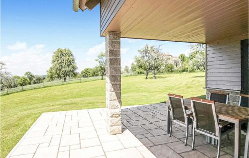 Schillingsfuerst House | Three-Bedroom Holiday Home In Schillingsfurst