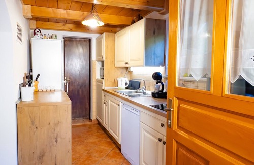 Cerklje ob Krki House | Three Bedroom Holiday Home Emaj with Sauna