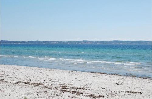 Lyngsbæk Strand House | Three-Bedroom Holiday Home In Ebeltoft