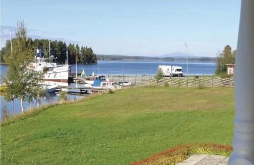Ankarvattnet House | Three-Bedroom Holiday Home Mattmar With Mountain View 06