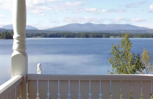Ankarvattnet House | Three-Bedroom Holiday Home Mattmar With Mountain View 06