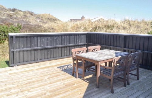 Grærup Strand House | Three-Bedroom Holiday Home in Oksbol