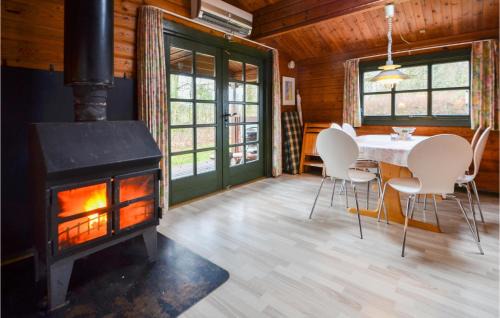 Skive Municipality House | Three-Bedroom Holiday Home In Roslev