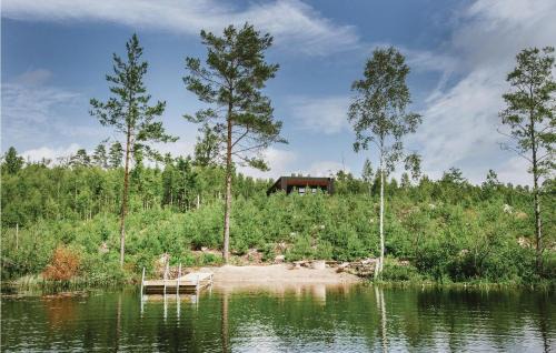 Holmsjo House | Three-Bedroom Holiday Home Holmsjö With A Fireplace 06