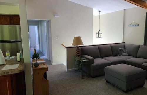 Lake Odessa House | Three bedroom Lakehouse, free parkingn