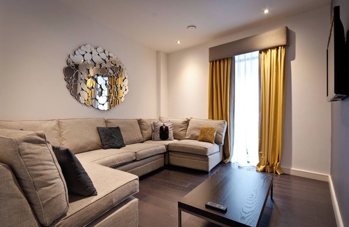 Liverpool City Centre Apartment | Three-Bedroom Luxe Apartment 3 (Sleeps 10)