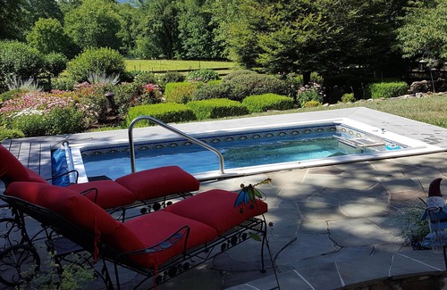 Lovettsville House | Three Bedroom Short Term Rental House on Historic Linden Hall Farm