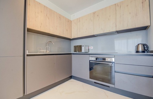 St. Andrew's Apartment | Three Bedroom Suite 9