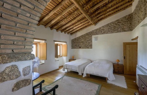 Moita Other | Three bedroom suite Farmhouse, near Marvao, Sao Mamede Natural Park. Shared pool