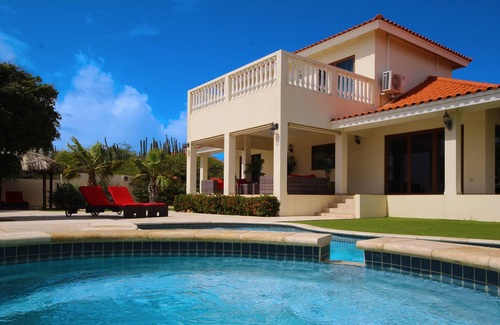 Boroncana Villa | Three Bedroom Villa, Sleeps 6