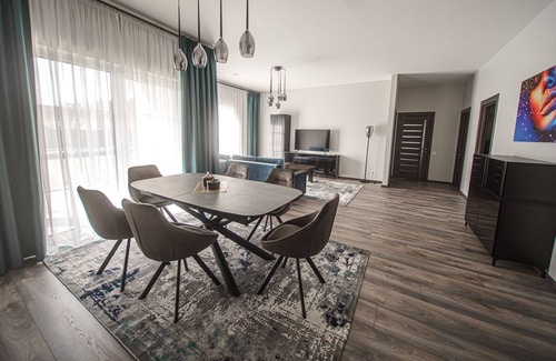 Kintai Villa | Three bedroom villa with hot tub, in cozy place with birds sounds