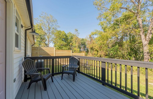 Blacksburg Villa | Three Bedrooms - Blacksburg Suites