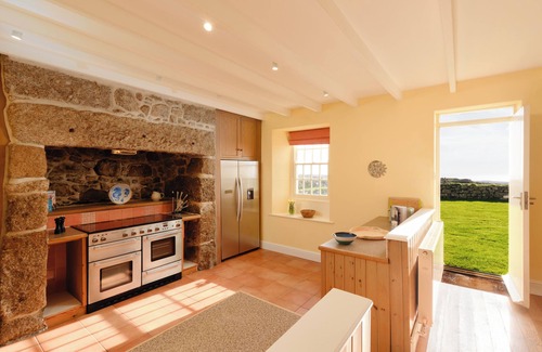 Saint Martin Cottage | THREE CHIMNEYS, pet friendly, with open fire in Porthgwarra