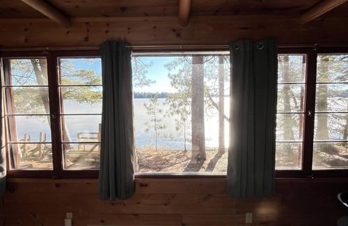 Three Lakes Cabin | Three Lakes Chain Lakeside Cabin -Reed Road Retreat