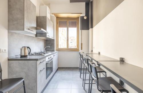 San Lorenzo Apartment | Three large bedrooms for six people Rome downtown apartment