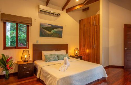 Cahuita Villa | Three Monkeys - Central Cahuita - Tropical Comfort