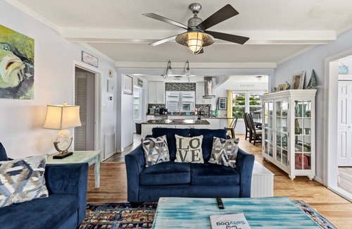 Seabreeze Park House | Three Oars Beach Bungalow