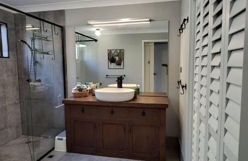 Kooralbyn Bed & Breakfast | Three Palms