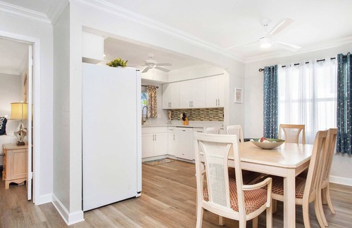 Naples Park House | Three Palms Charming 3bed 2bath Getaway