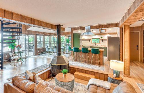 Three Rivers House | Three Rivers Cottage with Private Dock and Fire Pit!