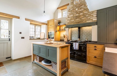 Nettleton Villa | Threshing Mill - Four Bedroom Villa, Sleeps 8