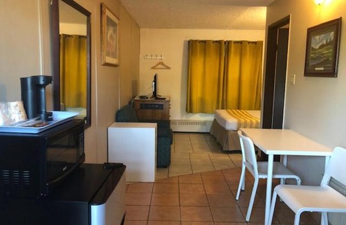 West Edmonton Hotel | Thriftlodge Edmonton