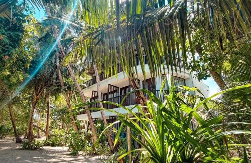 Fulidhoo House | Thundi Sea View