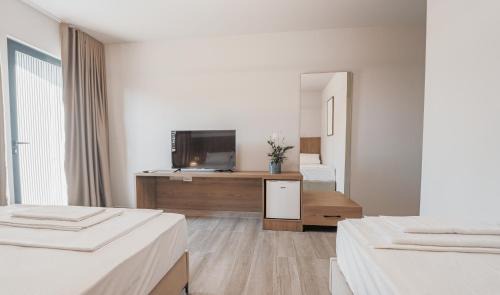 Preze Villa | TIA Layover Rooms