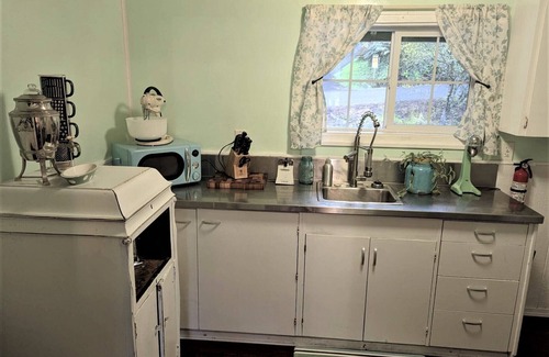 Westlake Cabin | Ticketmaster Chamber - Lakefront Studio Vacation Rental