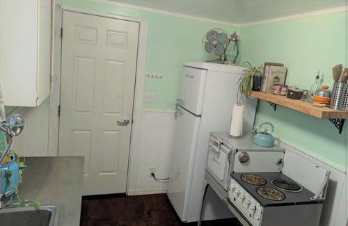 Westlake Cabin | Ticketmaster Chamber - Lakefront Studio Vacation Rental