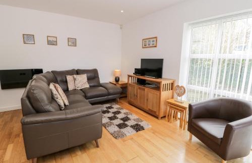 Benllech Apartment | Tides