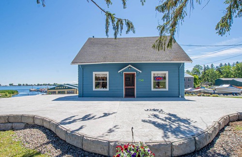Sodus Point House | Tidesides Marine Bay House Rental #2
