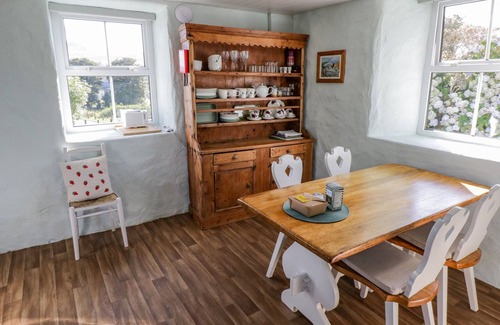 Cornamona Cottage | TIGH MHICHEAL PHAIDIN, family friendly in Clonbur, County Galway