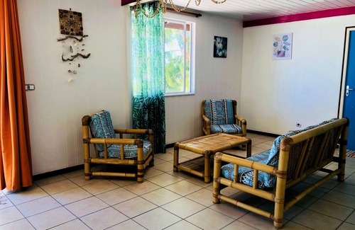 Tuherahera Bed & Breakfast | TIKEHAU - Hina Pink Room