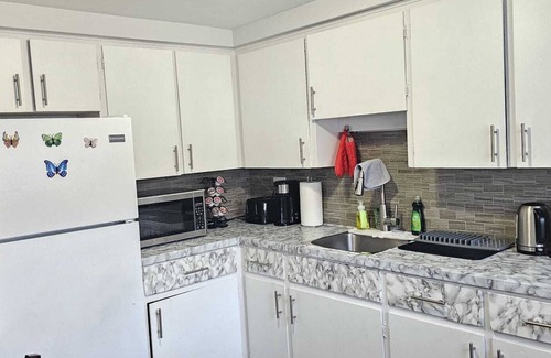 Saint John Apartment | Tilto Executive SuitenCozy Two Bedroom Apartment,n4mins drive to Mcallister mall