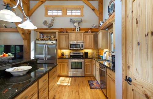 Old Fort House | Timber Hideaway | Pet-Friendly Timber Frame Home with Hot Tub & Views!