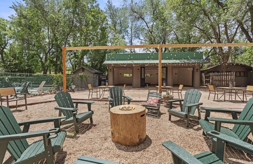 Colorado Springs Cabin | Timber Lodge Cabin #16