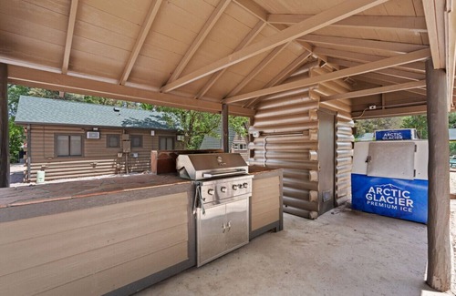 Colorado Springs Cabin | Timber Lodge Cabin #16