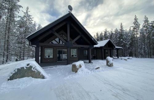 Valemount House | Timber Lodge