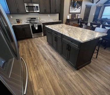 Valemount House | Timber Lodge
