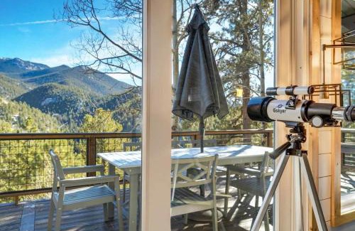 Spring Valley House | Timber Peak Cabin - Hot Tub BBQ Scenic Views