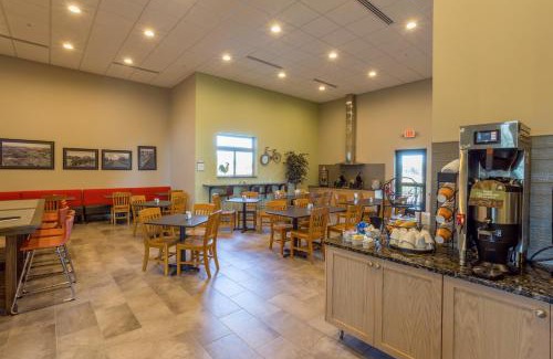 Staples Hotel | Timberlake Hotel