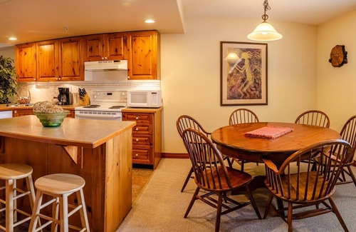 Sun Peaks Condo | Timberline Village #38 By Bear Country