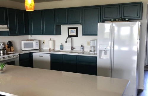 Long Beach Condo | Time to book for Fall Clamming!