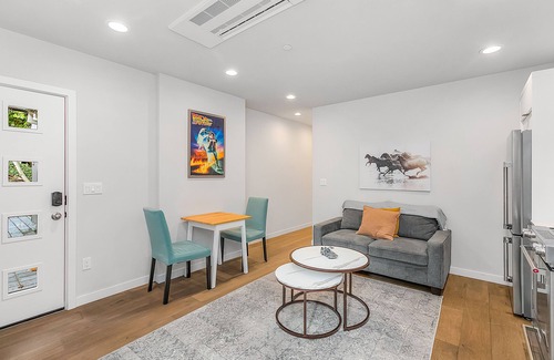 East Queen Anne Apartment | Time Travelers Cowboys Sweet Suite