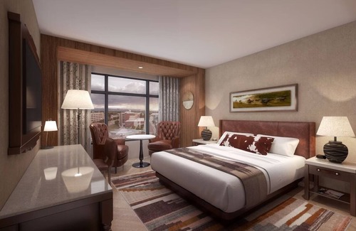 Fitzsimons Hotel | Timeless Charm! Dog-friendly Accommodation with Private Balcony!