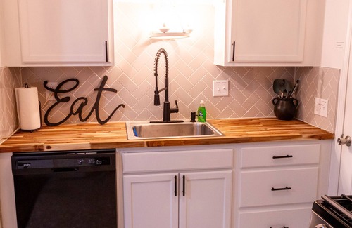 Midwest City House | Tinker AFB Midwest City OKC I-40 Maverick Themed Getaway!
