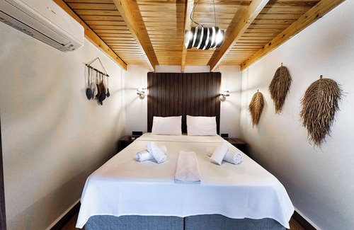 Bozcaada House | Tinos Otel & Bağ Evi (+12 Yaş)